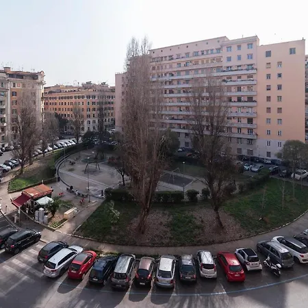 Guesthost - Bright - San Pietro & Castel Sant'angelo Apartment Rome